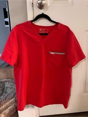 Figs Red Medium Scrub Top